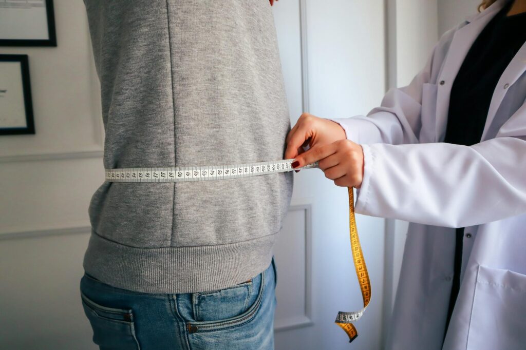Infographic illustrating the nuances of BMI calculator accuracy and the importance of considering various body mass index factors beyond just weight and height.